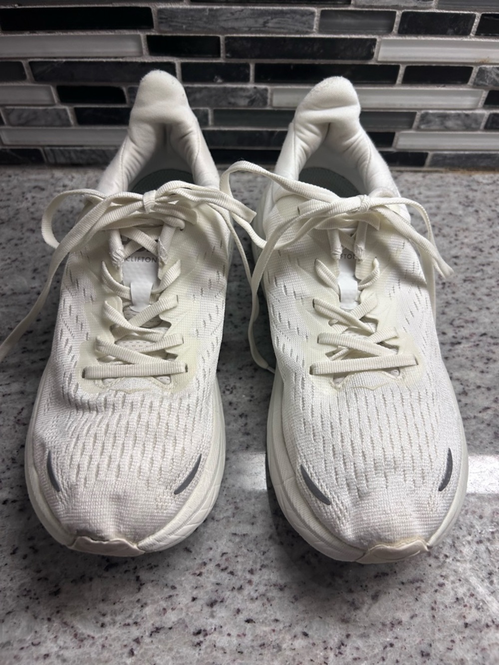 Hoka One One Women's Clifton 8 in White size 7.5B